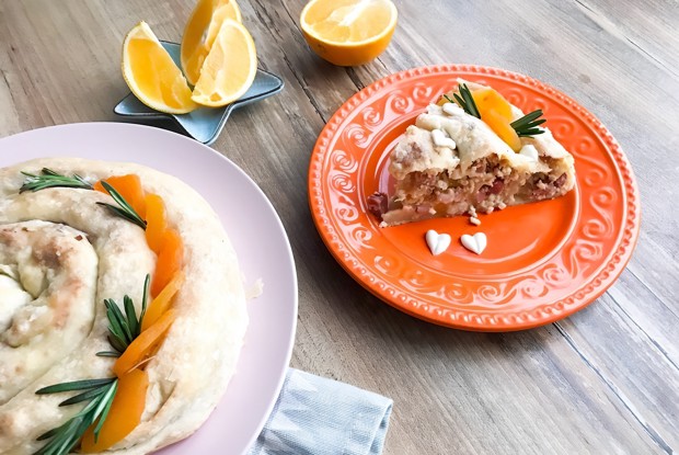 Пряная вертута с курагой, ветчиной и индейкой