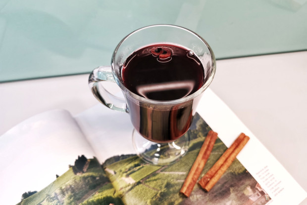 Пряный глинтвейн с имбирем и медом