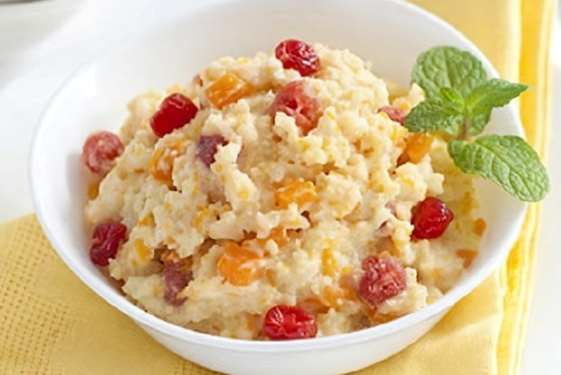 Пшенная каша с тыквой, корицей и вяленой вишней