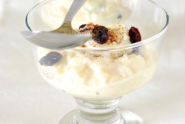 Пудинг из тапиоки с ромом и изюмом