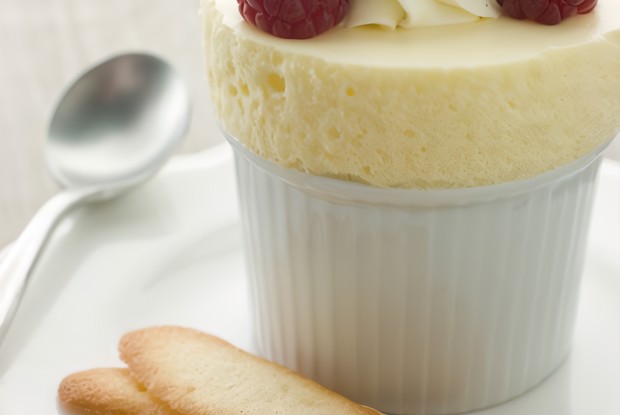 Пудинг с йогуртом и малиной