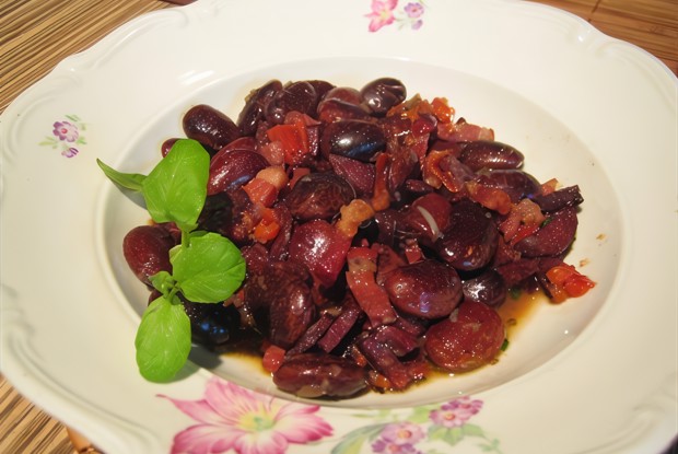 Рагу из фасоли по-баскски