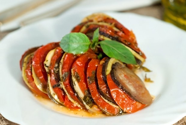 Рататуй с тимьяном и розмарином