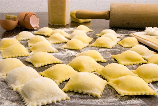 Равиоли с сыром и базиликом