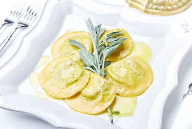 Равиоли со шпинатом и пармезаном