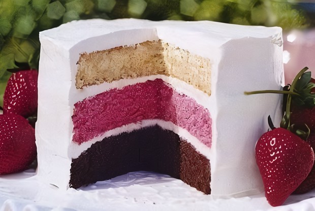 Разноцветный торт с сырным кремом