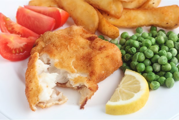 Рыба в пивном тесте с хрустящими чипсами