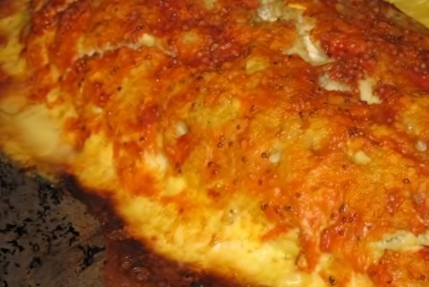 Рыбный рулет, запеченный в духовке