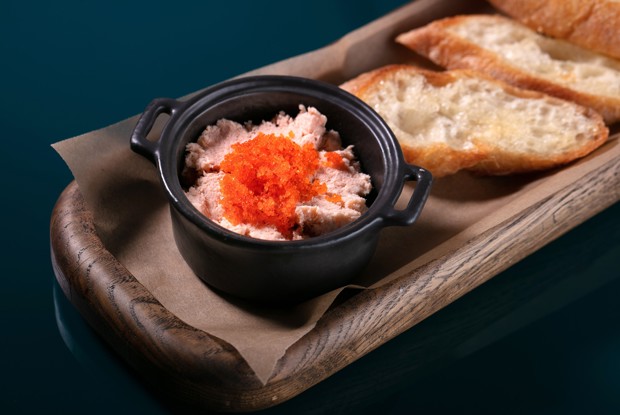 Риет из лосося с икрой