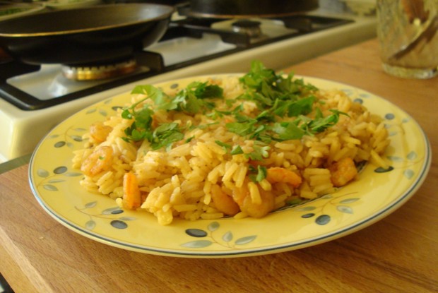 Рис с креветками и карри