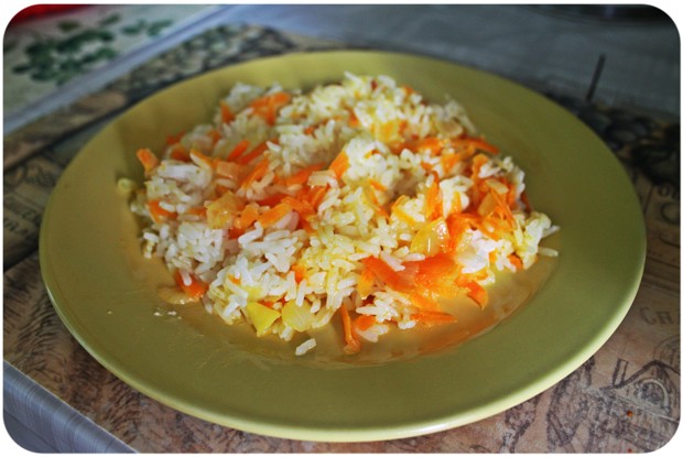 Рис с морковью и луком
