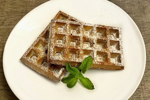 Рисово-банановые вафли с зеленой матчей