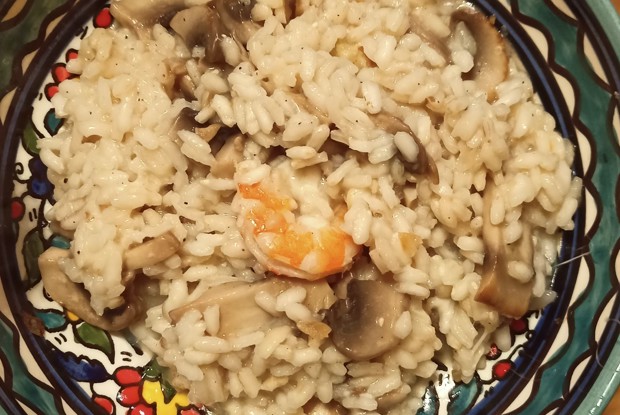 Ризотто с грибами, креветками и шпинатом