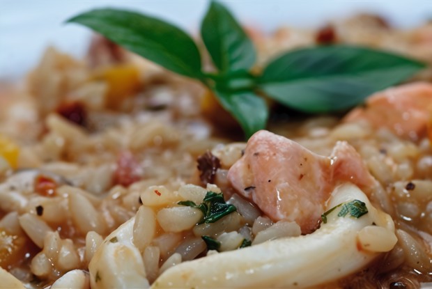 Ризотто с лососем и укропом