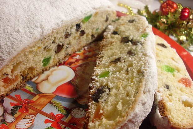 Рождественский творожный штоллен