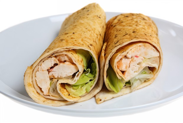 Ролл с курицей, яблоком и черносливом