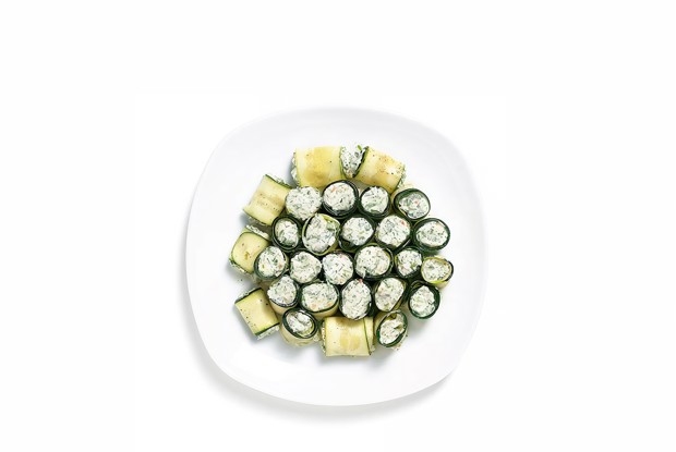 Роллы из цукини с сыром из домашнего йогурта