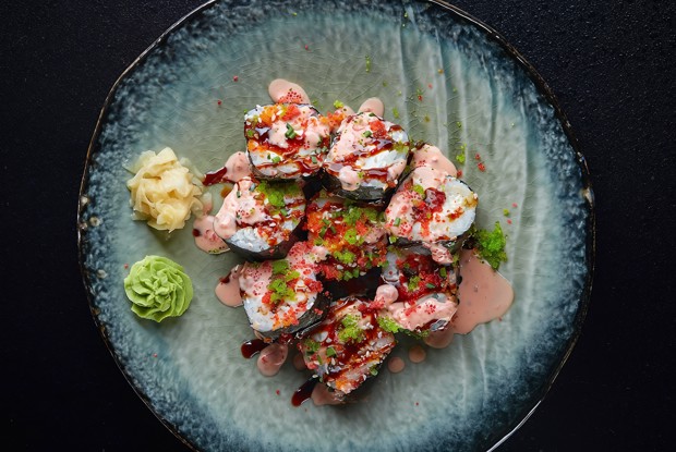 Роллы с крабом и угрем