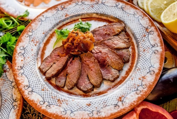 Ростбиф с пряными травами