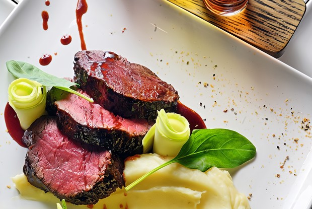 Ростбиф с соусом из портвейна