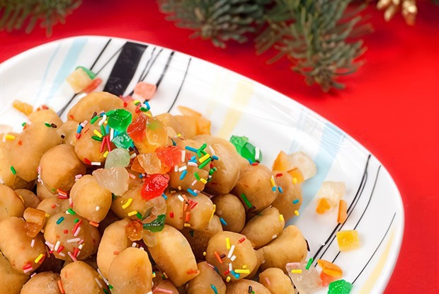 Рождественские струфолли с лимоном