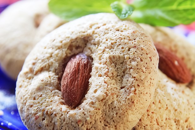 Рождественское печенье с корицей и миндалем