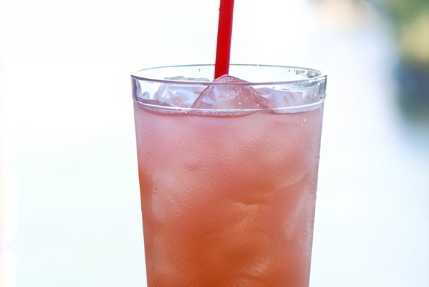 Розовый лимонад с чаем