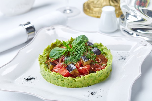 Розовые томаты с авокадо в BUONO