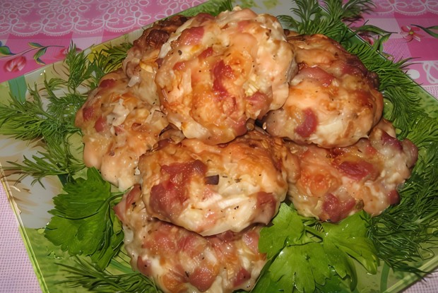 Рубленые котлеты из свинины и курицы с картофелем
