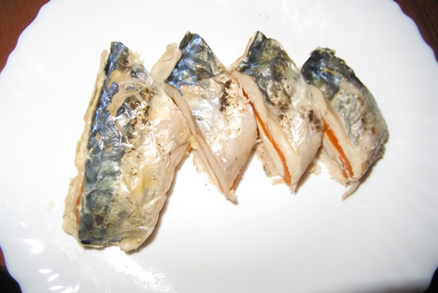 Рулет из скумбрии в фольге