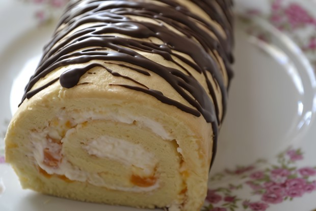 Рулет с творогом и курагой