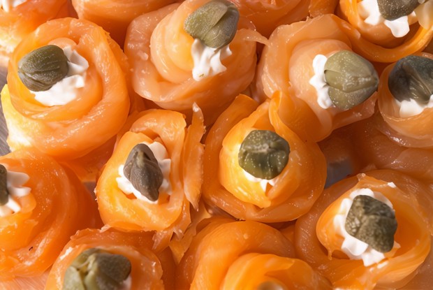 Рулеты из семги с творожным сыром