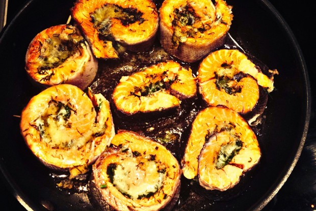 Рулетики из форели