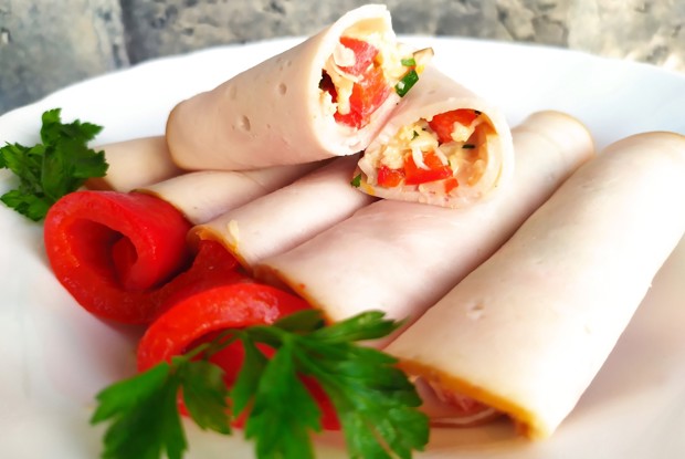 Рулетики из ветчины