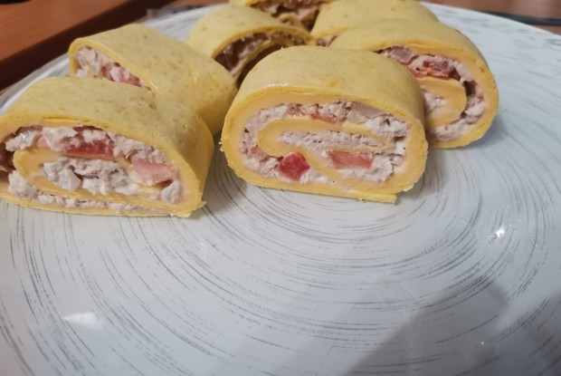 Рулетики с тунцом