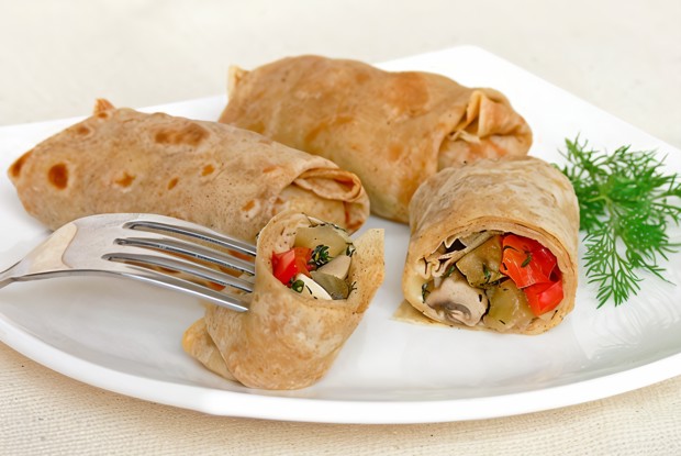 Ржаные блины с запеченными овощами