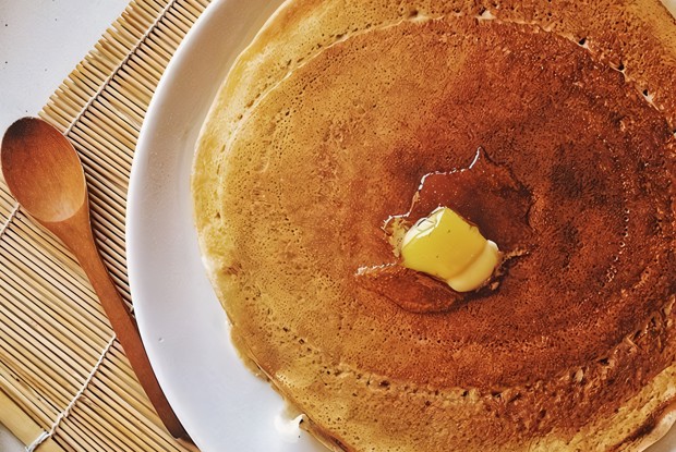 Ржаные блины на кефире с корицей и медом