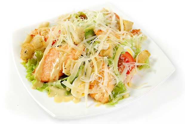Салат «Цезарь» с лососем