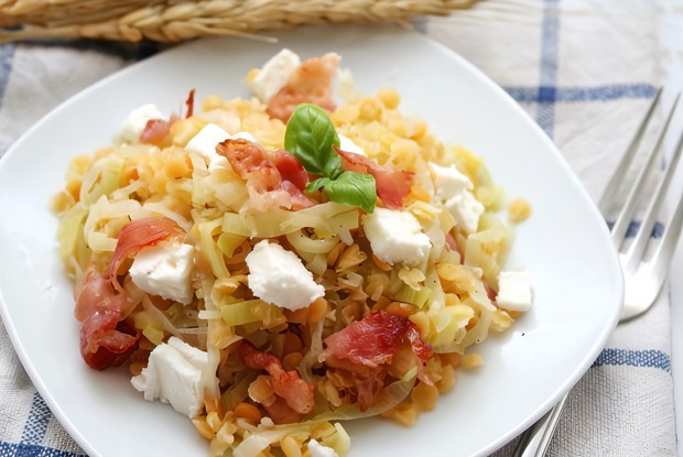 Салат из чечевицы с луком