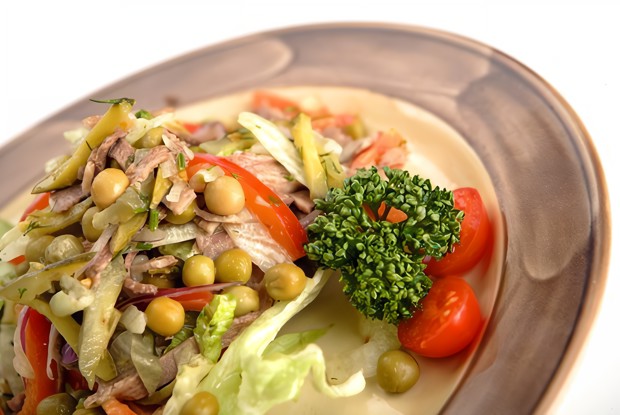 Салат из говяжьего языка