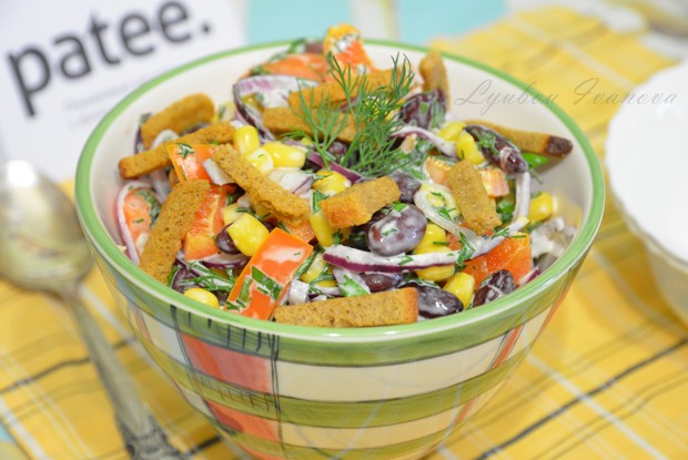 Салат из красной фасоли с кукурузой
