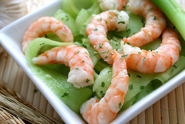 Салат из креветок и огурцов по-китайски