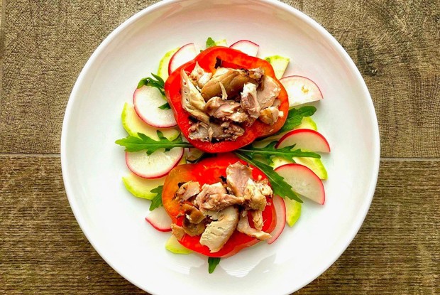 Салат из кролика с кабачком