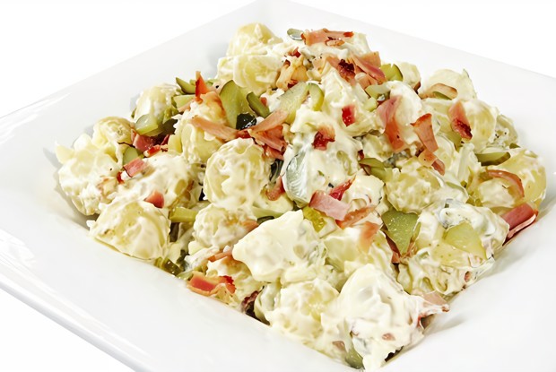 Салат из курицы с ветчиной и киви