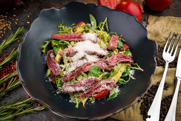 Салат из mix-салата с диафрагмой