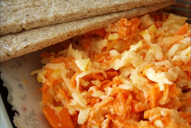 Салат из моркови с хреном