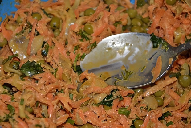 Салат из моркови с шампиньонами