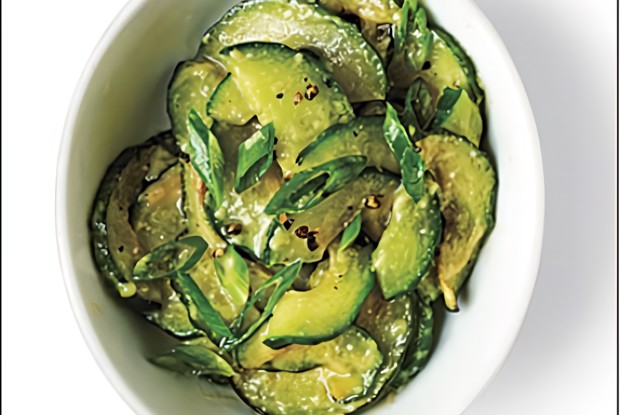 Салат из огурцов с мисо