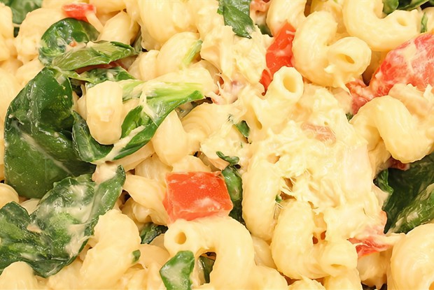 Салат из пасты с тунцом