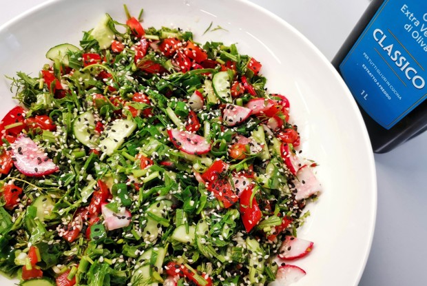 Салат из сезонных овощей